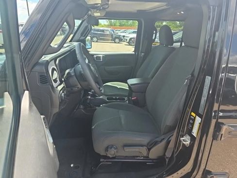 Used 2024 Jeep Wrangler Unlimited Sport AWD/4WD image 7