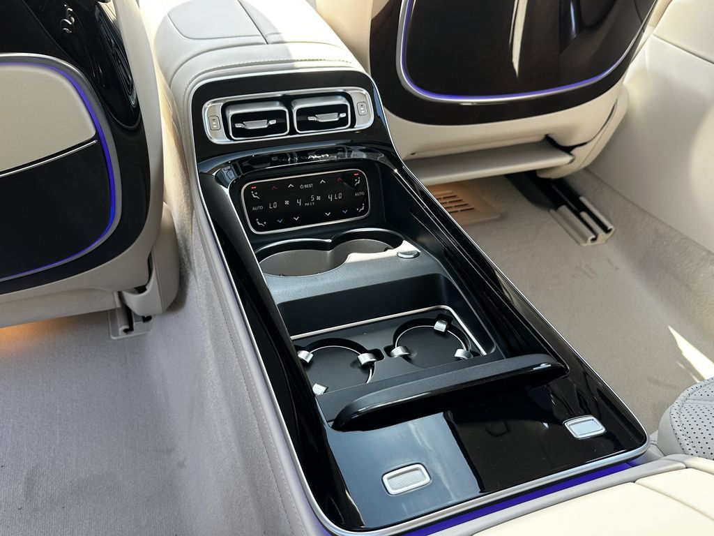 New 2026 Mercedes-Benz Maybach S 680 4MATIC image 31