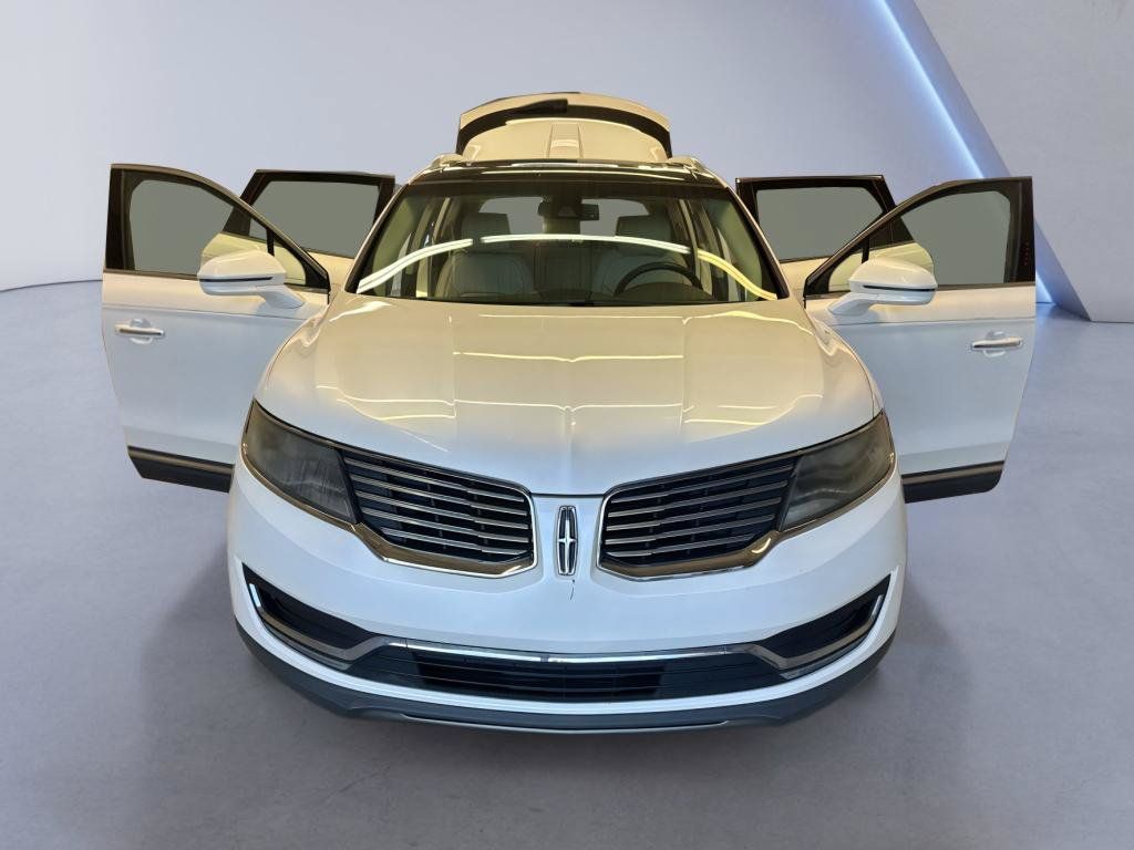 Used 2016 Lincoln MKX Reserve w/ Luxury Package FWD image 10