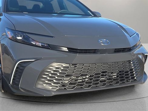 New 2026 Toyota Camry SE image 8