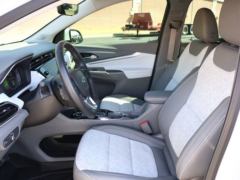 Used 2023 Chevrolet Bolt EUV Premier w/ Sun & Sound Package image 11