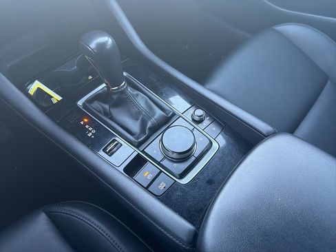 Used 2024 MAZDA MAZDA3 s image 13