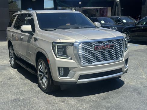 Used 2021 GMC Yukon Denali w/ Advanced Technology Package RWD image 5