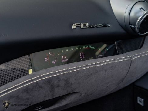 Used 2023 Ferrari F8 Tributo image 33