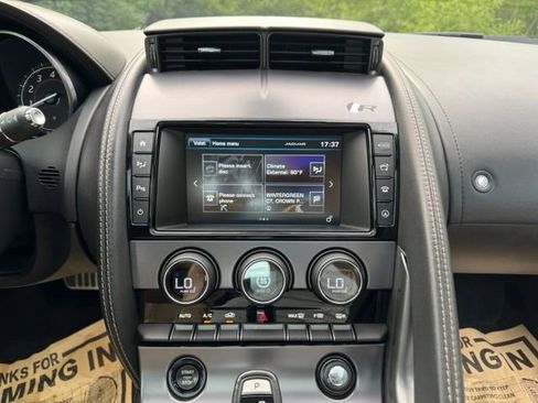 Used 2017 Jaguar F-TYPE R AWD/4WD image 21