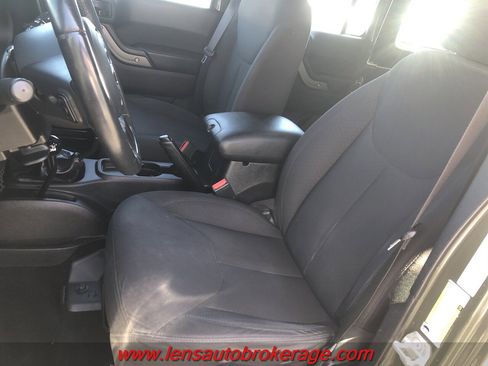 Used 2016 Jeep Wrangler Unlimited Sport w/ Connectivity Group image 14