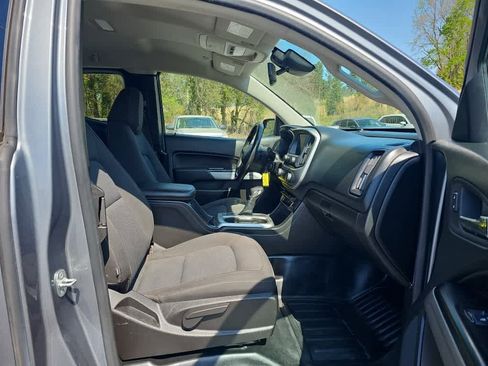 Used 2022 Chevrolet Colorado LT w/ Fleet Safety Package image 22