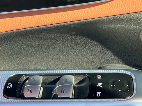 Certified 2025 Mercedes-Benz GLC 300 4MATIC image 23