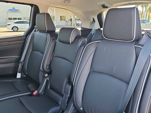 New 2026 Honda Odyssey Touring image 24