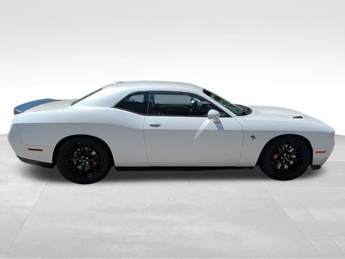 Used 2015 Dodge Challenger SRT Hellcat RWD image 6