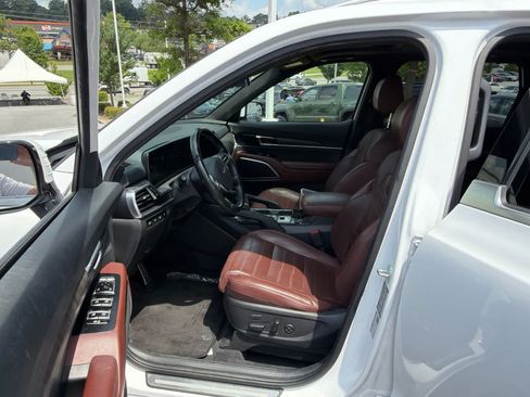 Used 2024 Kia Telluride SX Prestige AWD/4WD image 16