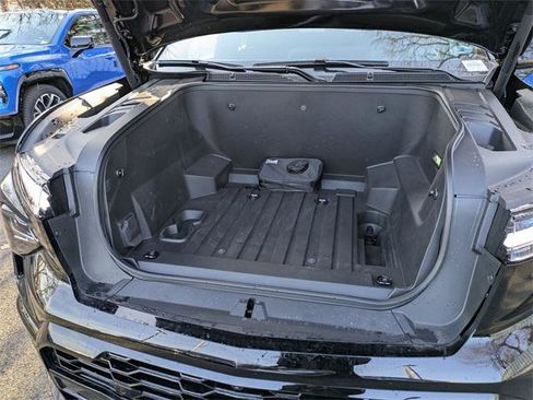 New 2025 Chevrolet Silverado EV RST image 33