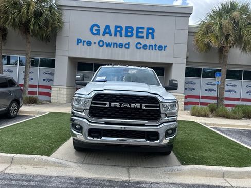 Used 2024 RAM 3500 Big Horn AWD/4WD image 2