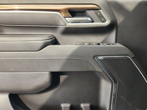 New 2026 Chevrolet Silverado 2500 LT w/ Trail Boss Package image 17