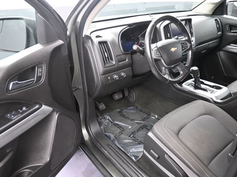 Used 2018 Chevrolet Colorado LT w/ LT Convenience Package image 12