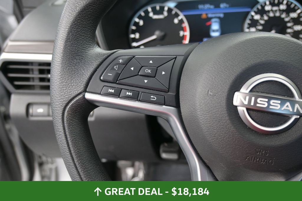 Used 2024 Nissan Altima 2.5 SV FWD image 37
