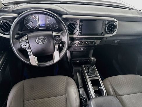 Certified 2021 Toyota Tacoma SR5 AWD/4WD image 19