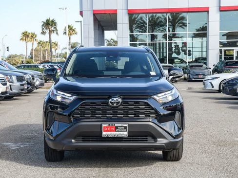 Used 2025 Toyota RAV4 LE AWD/4WD image 2