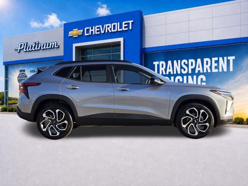 New 2026 Chevrolet Trax RS w/ Sunroof Package FWD image 7