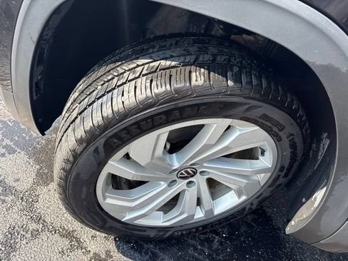 Used 2023 Volkswagen Atlas SE AWD/4WD image 9
