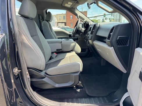 Used 2017 Ford F150 XL w/ Equipment Group 101A Mid RWD image 16
