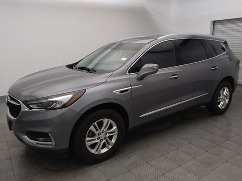 Used 2019 Buick Enclave Essence FWD image 2