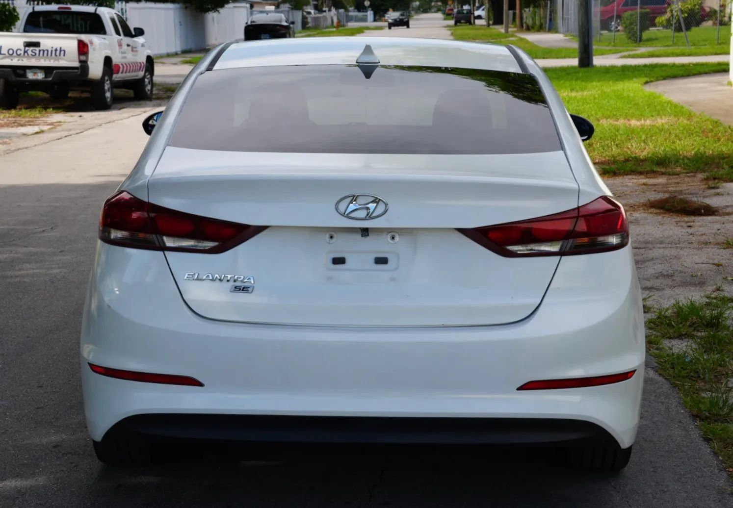 Used 2017 Hyundai Elantra SE FWD image 7