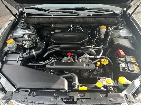 Used 2012 Subaru Outback 2.5i Limited w/ Moonroof Pkg image 7