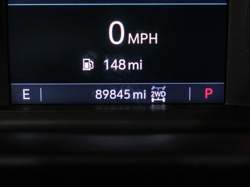 Used 2022 Chevrolet Silverado 2500 LT AWD/4WD image 19