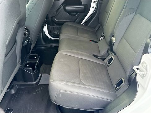 Used 2022 Jeep Gladiator Willys image 28