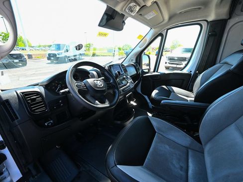 Used 2025 RAM ProMaster 3500 w/ Convenience Group FWD image 17