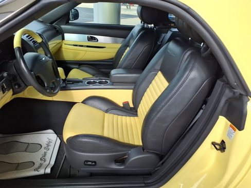 Used 2002 Ford Thunderbird Deluxe image 9