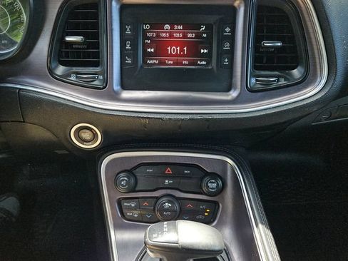 Used 2016 Dodge Challenger SXT RWD image 15