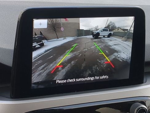 Used 2022 Ford Escape SE w/ Cold Weather Package image 32