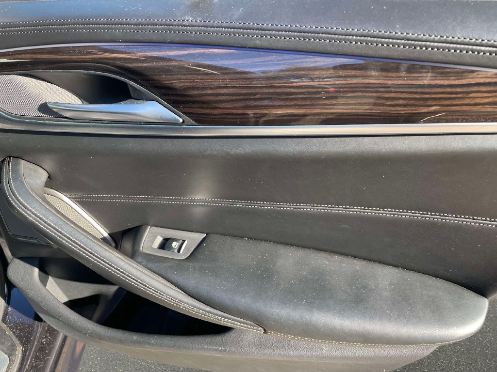 Used 2018 BMW M550i xDrive AWD/4WD image 11