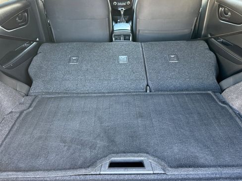 Used 2019 Nissan Rogue Sport S image 14