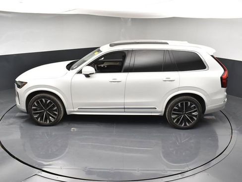 Used 2025 Volvo XC90 B5 Plus w/ Protection Package Premier AWD/4WD image 43