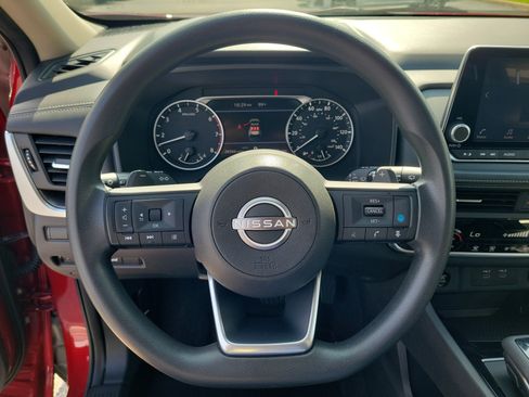 Certified 2024 Nissan Rogue SV AWD/4WD image 17