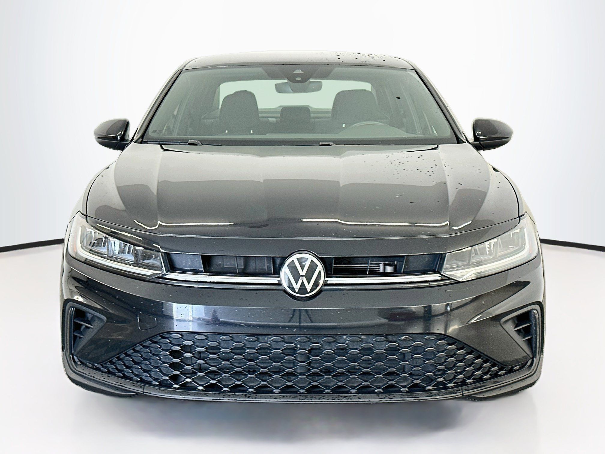 Used 2025 Volkswagen Jetta Sport FWD image 2