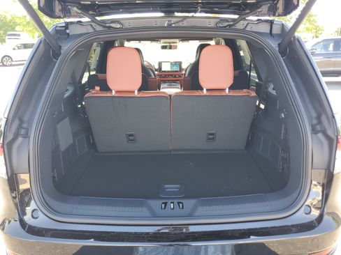 New 2026 Lincoln Aviator Reserve AWD/4WD image 28