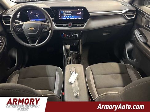 Used 2024 Chevrolet TrailBlazer LT image 33