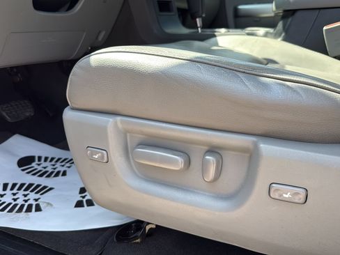 Used 2021 Toyota Sequoia Limited w/ Safety & Convenience Package AWD/4WD image 10