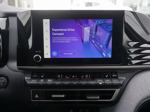 Used 2025 Toyota Camry LE image 11