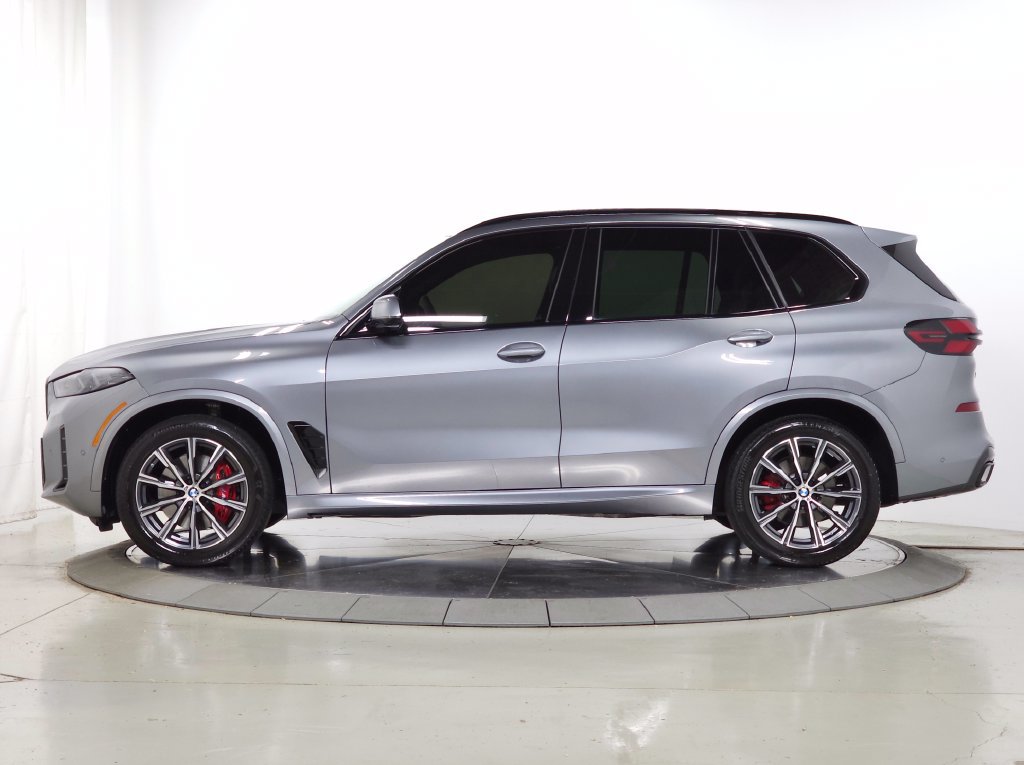 Used 2026 BMW X5 xDrive40i w/ M Sport Package AWD/4WD image 5