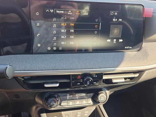 Used 2026 Nissan Kicks SV FWD image 19