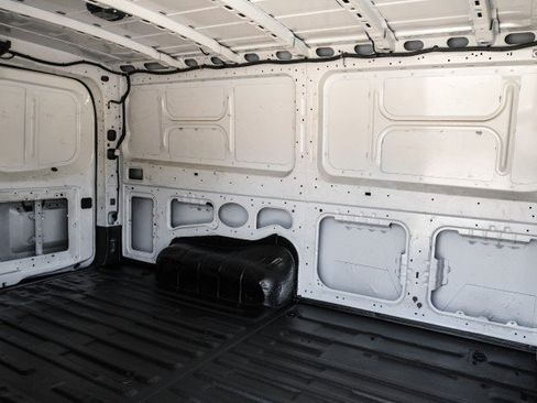 Used 2021 Nissan NV 2500 S RWD image 40