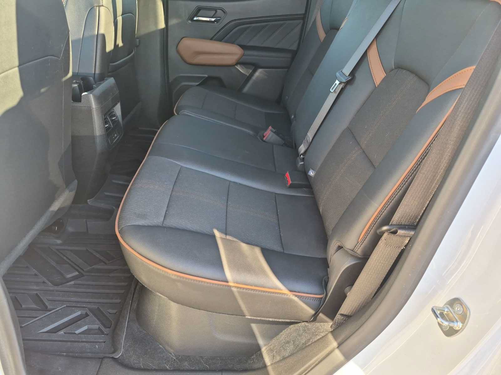 Used 2023 GMC Canyon AT4 AWD/4WD image 18