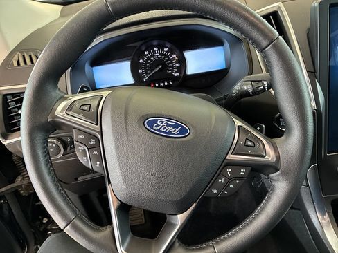 Used 2022 Ford Edge Titanium w/ Class II Trailer Tow Package AWD/4WD image 14