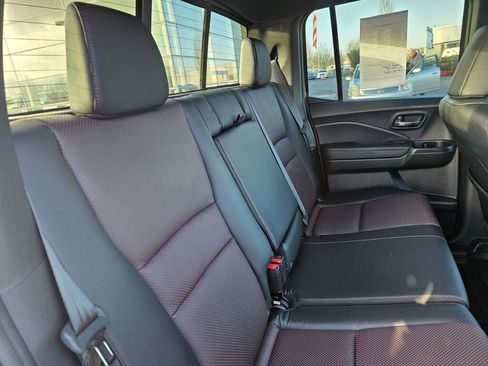 Used 2025 Honda Ridgeline Black Edition image 16