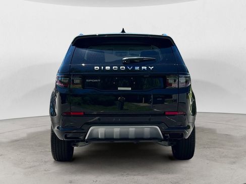 New 2024 Land Rover Discovery Sport S image 4
